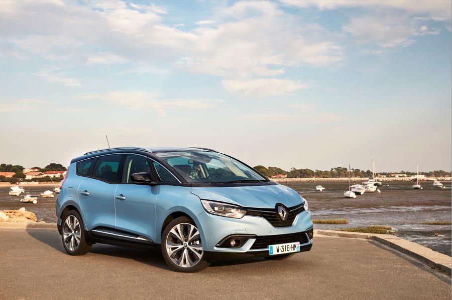  Renault Grand Scenic 2016 года  (фото 10 из 46)